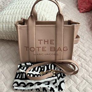 THE MARC JACOBS LEATHER TOTE